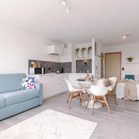 Moderne Lichtrijke Vlakbij En Casino * Middelkerke